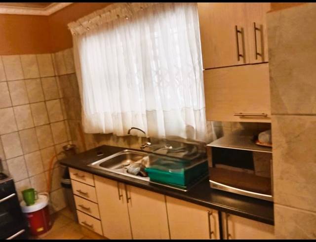 3 BEDROOM HOUSE FOR SALE IN MANKWENG